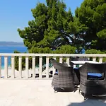 Plavi Val Apartment *