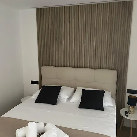 Apartment Plavi Val
